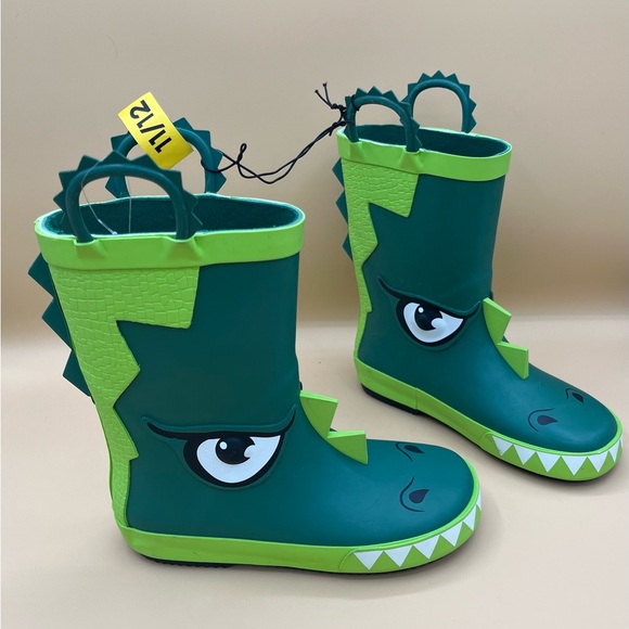 Boy’s pull-on alligator rain boots size 11/12 - Picture 6 of 6